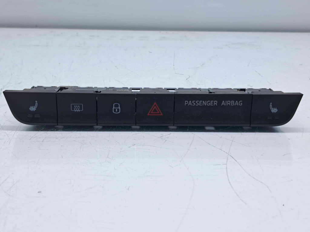 Butoane comenzi consola centrala Skoda Fabia 3 Combi (NJ5) [Fabr 2014-2022] 6V0927132C