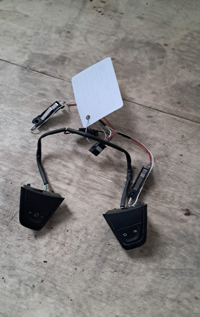 Butoane comenzi volan 255500003R Renault
