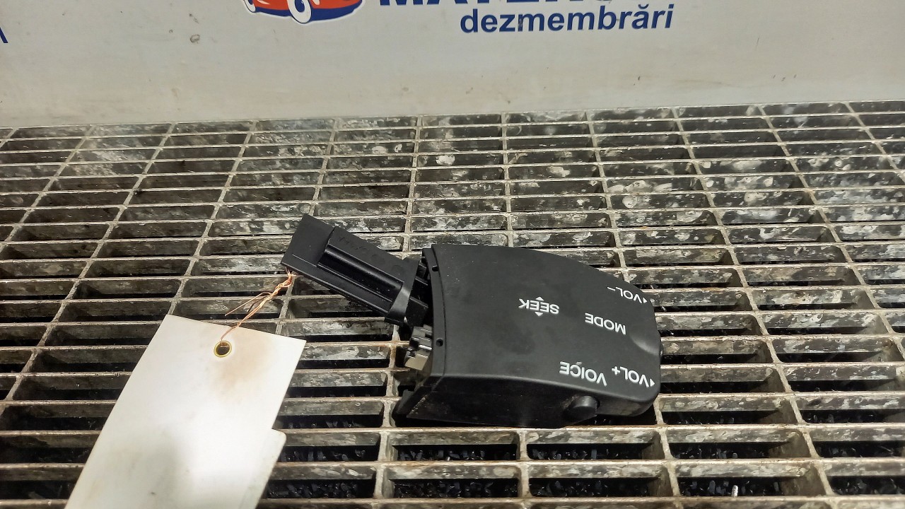BUTOANE COMENZI VOLAN FORD FOCUS - - (2008 2010)