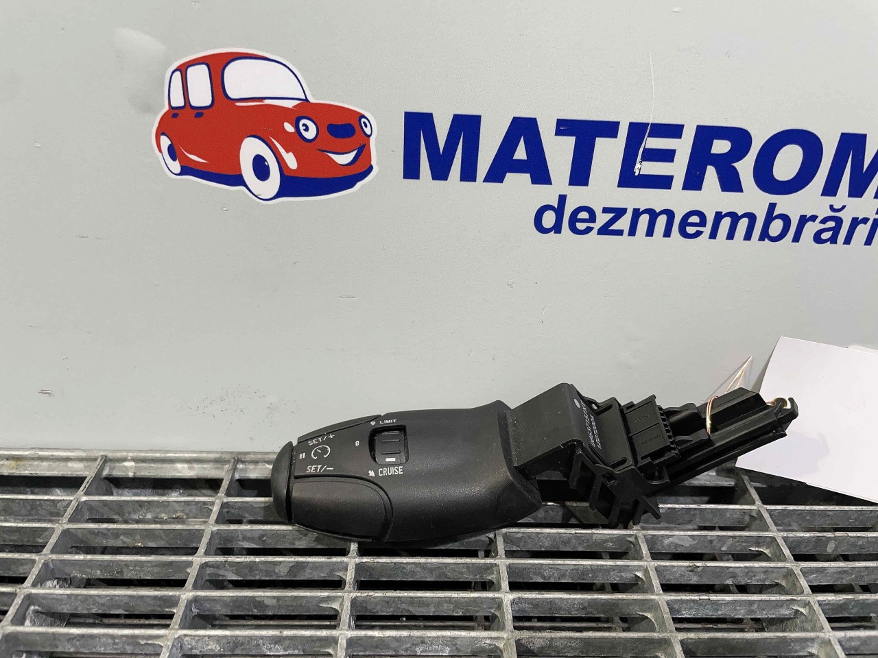 BUTOANE COMENZI VOLAN PEUGEOT 208 208 - - (2015 2019)