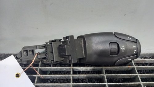 BUTOANE COMENZI VOLAN PEUGEOT 308 - - (2007 2011)