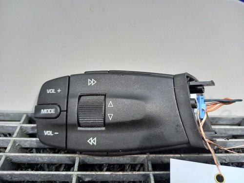 BUTOANE COMENZI VOLAN SEAT IBIZA 1.4 TDI - (2008 2012)