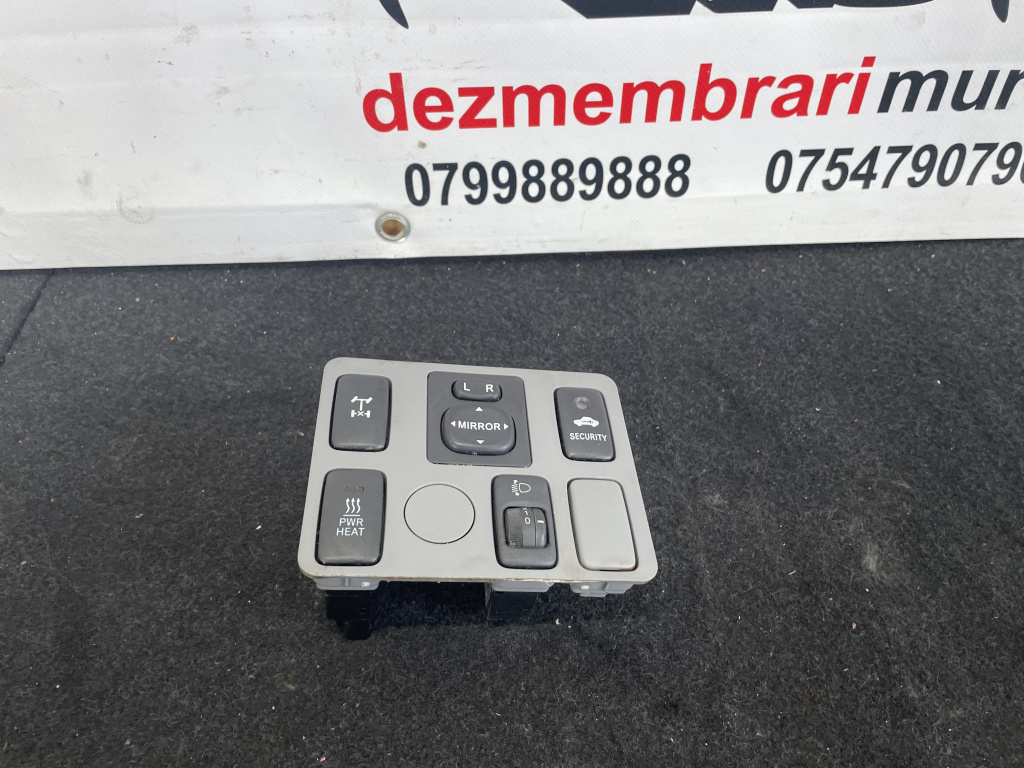Butoane consola centrala Toyota Hilux 2.5 D4D 4x4 Manual sedan 2007 (554400K020)
