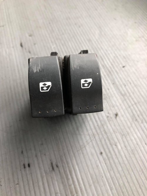Butoane deschidere geam dreapta 2 usi renault megane 2