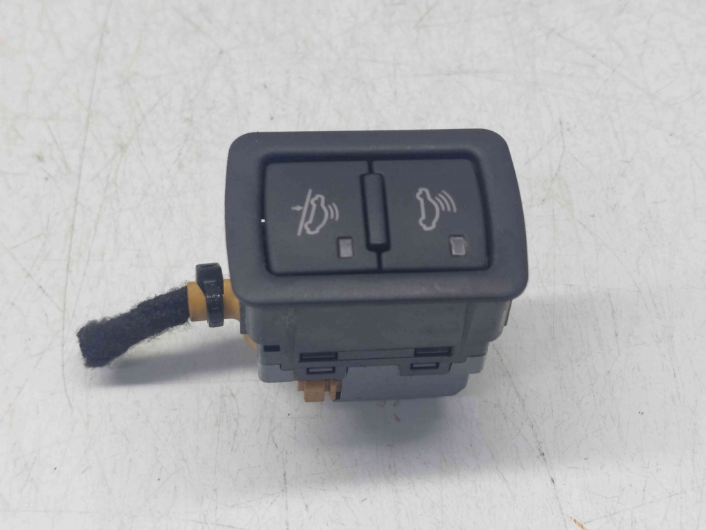 Butoane dezactivare alarma Audi A3 Sportback (8PA) [Fabr 2004-2013] 4F0962109