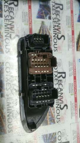 Butoane geam RENAULT LAGUNA 82003972988200397298