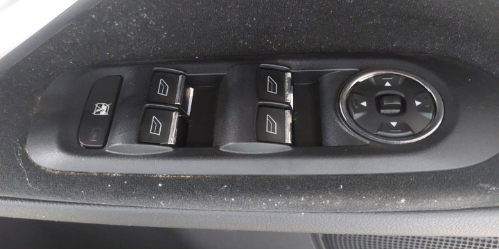 Butoane geam sofer 7S7T-14A132-AB Ford Galaxy 2 [2006 - 2010] Minivan 2.0 TDCi DuraShift (143 hp)