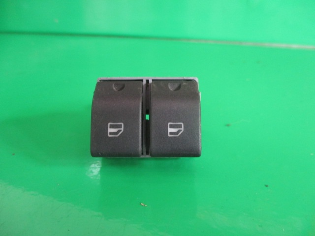 BUTOANE GEAM USA STANGA FATA COD 6Q0959858 VW POLO 9N FAB. 2001 - 2012 ⭐⭐⭐⭐⭐