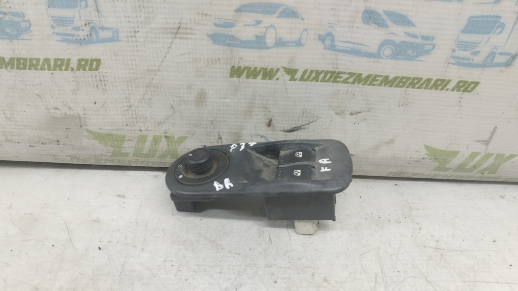 Butoane geamuri 8200011867 Opel Vivaro A [2002 - 2006]