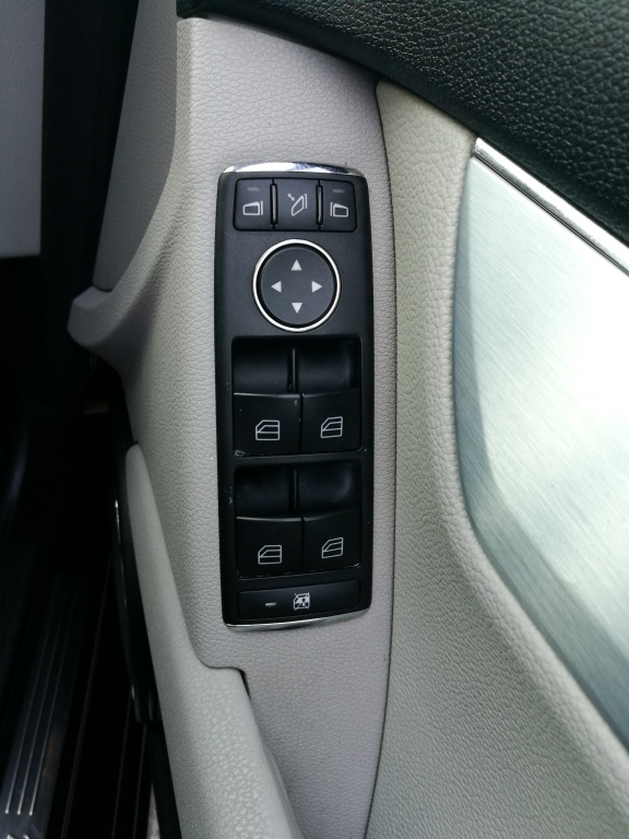Butoane geamuri electrice cu rabatare mercedes c class w204