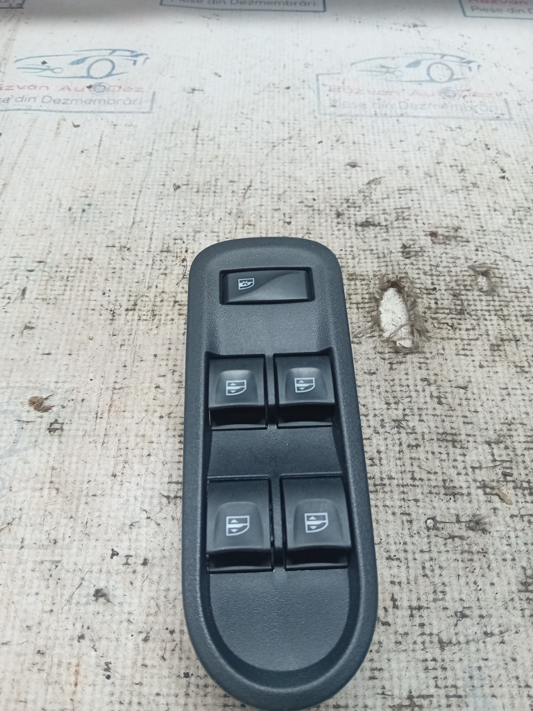 Butoane geamuri electrice Dacia Duster 2013