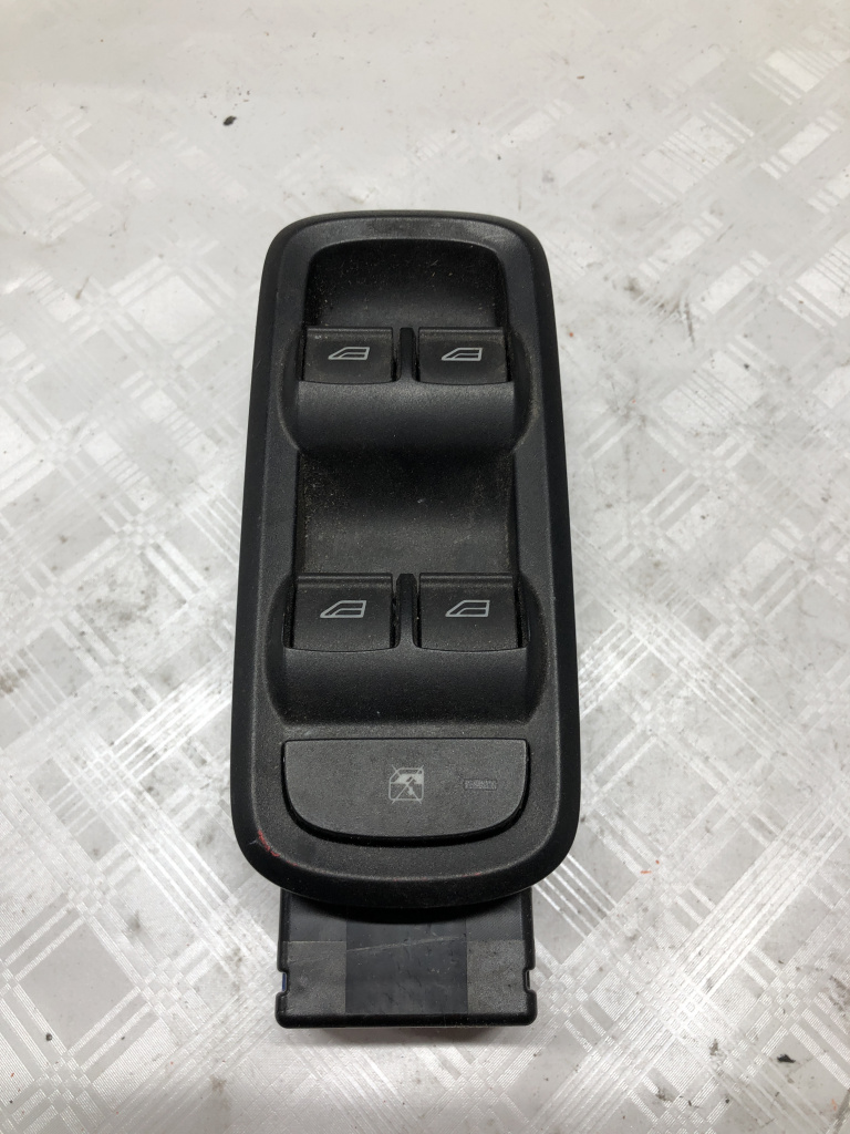 Butoane geamuri electrice Ford Ecosport 1.0 Benzina 2016, CN1514A132EC