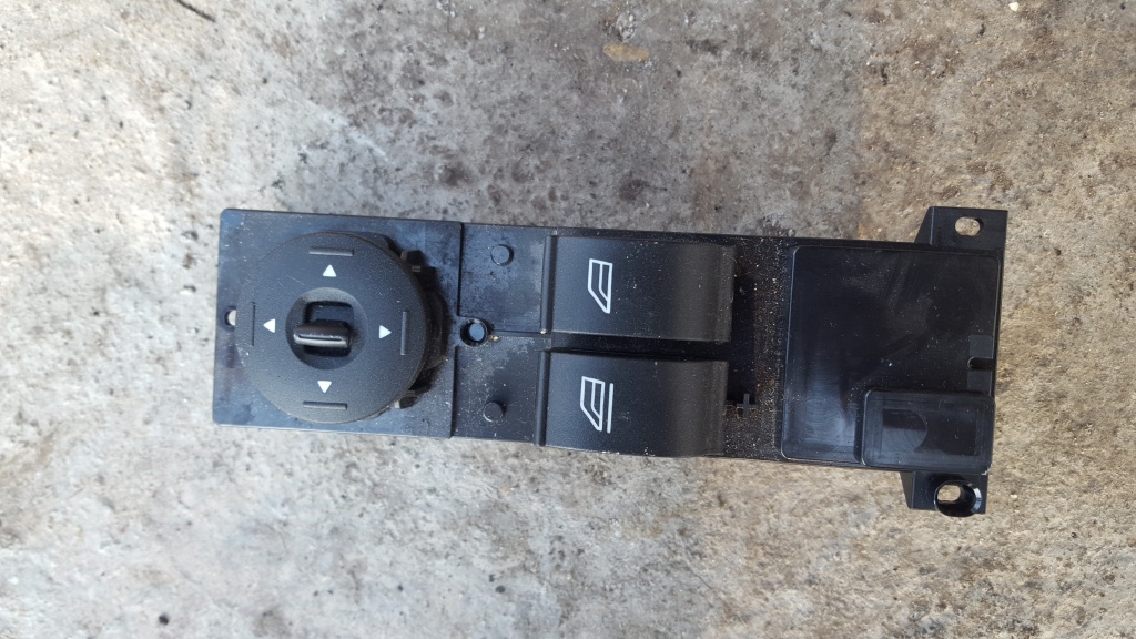 Butoane Geamuri Electrice Ford Focus 2 Facelift 2010