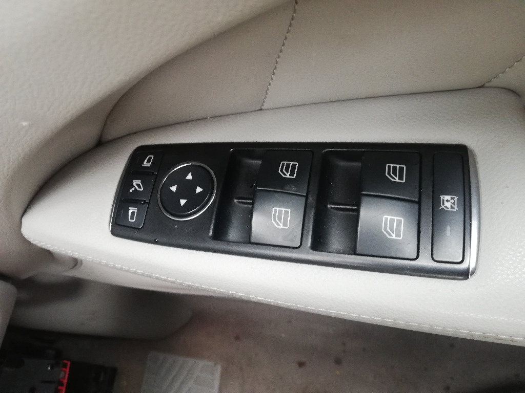 BUTOANE GEAMURI ELECTRICE MERCEDES W218 CLS 350 CDI