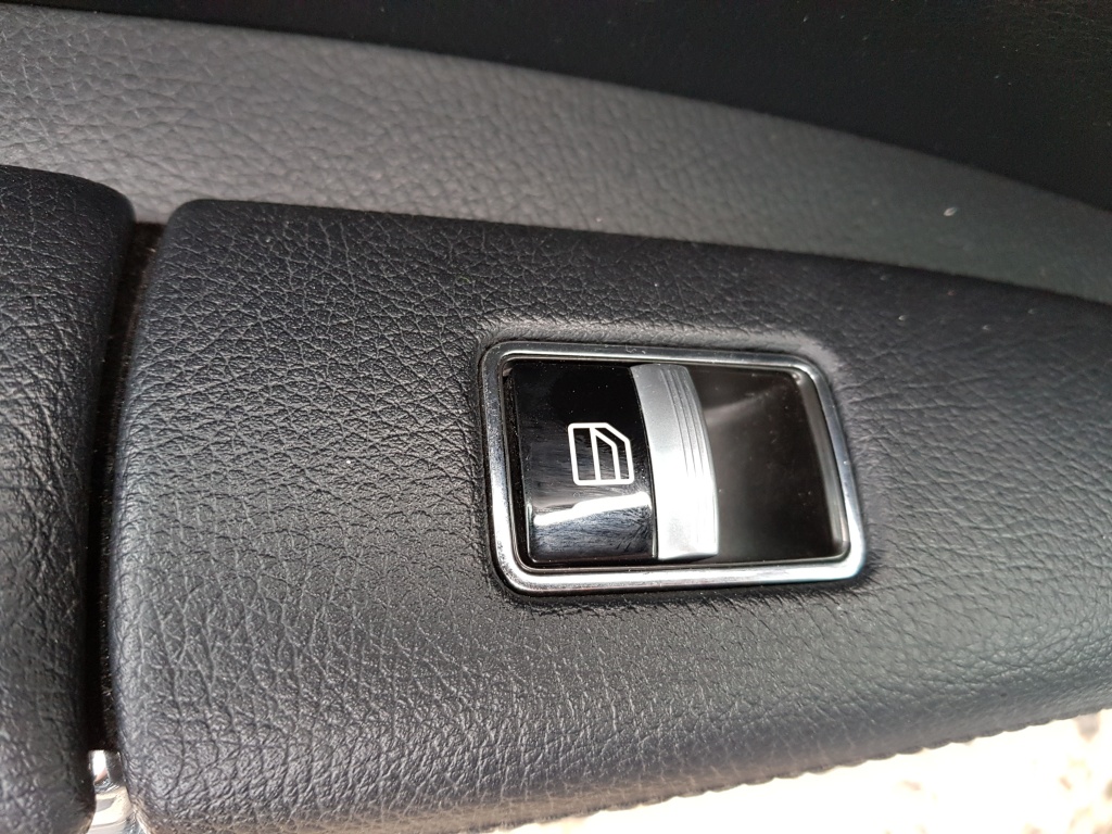 BUTOANE GEAMURI ELECTRICE MERCEDES W221 S-CLASS