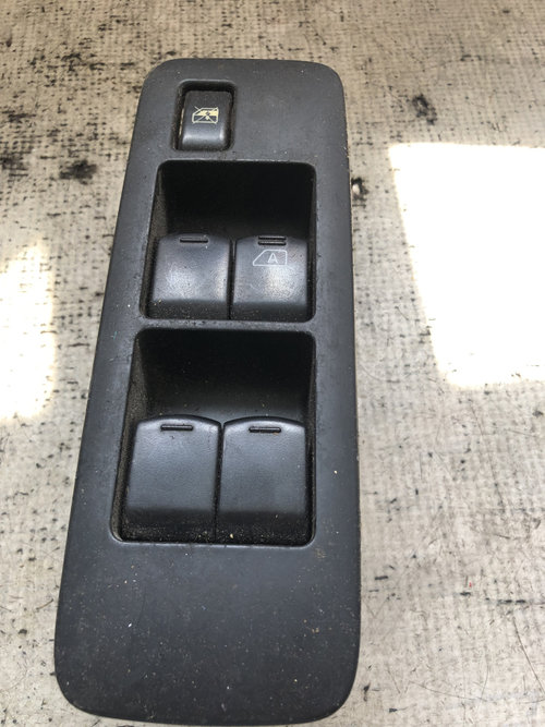 Butoane geamuri electrice Nissan Qashqai 2012