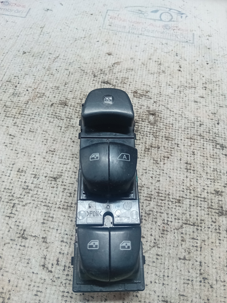 Butoane geamuri electrice Renault Captur 2015