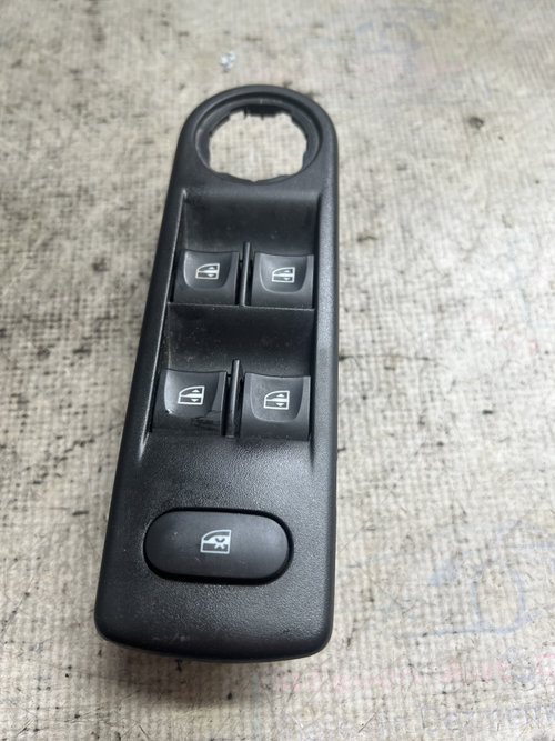 Butoane geamuri electrice Renault Megane 3 2013