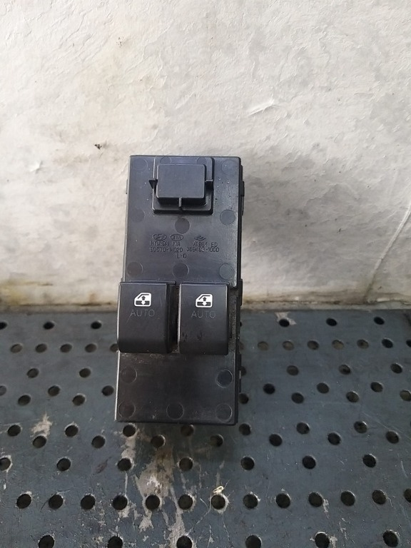 Butoane geamuri electrice stanga fata kia ceed 1 ed 935701h020 3694931000 935701h020