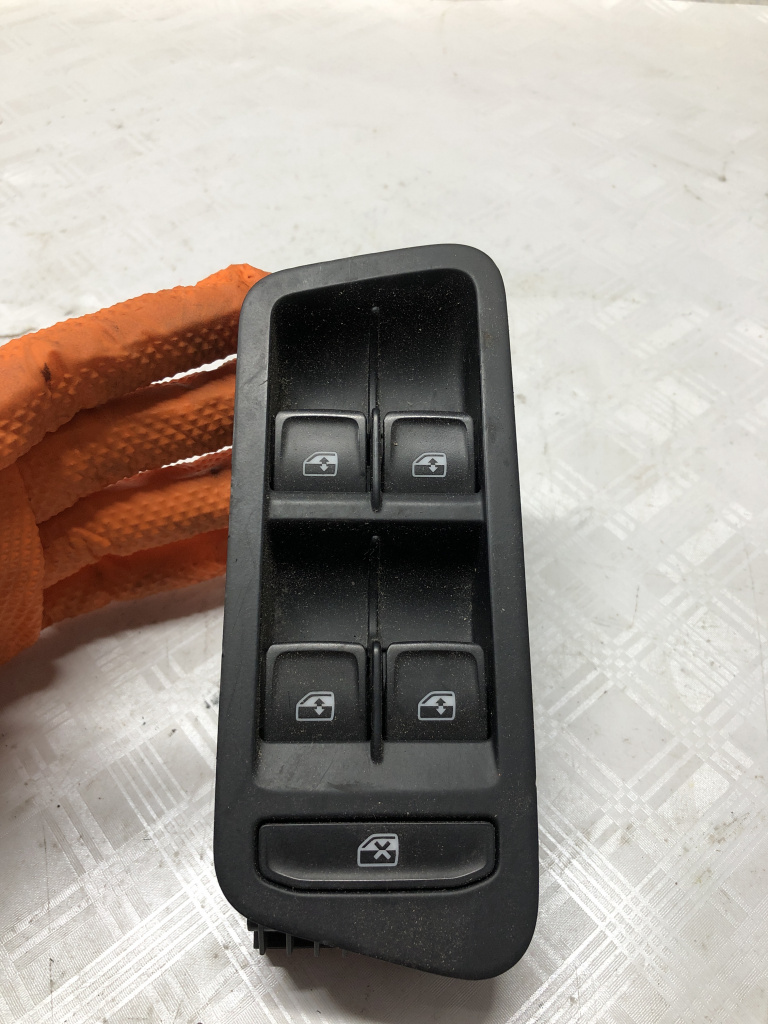 Butoane geamuri electrice Volkswagen Golf 7 - Benzina 2017, -