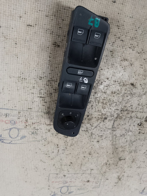 Butoane geamuri electrice Volkswagen Passat B7 2008, 1K4959857B
