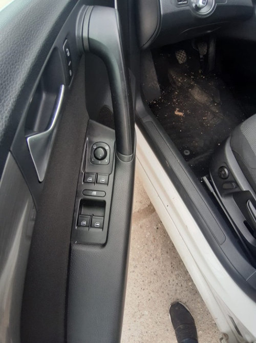 Butoane geamuri electrice Volkswagen Passat B7 2012 berlina 1.6 tdi