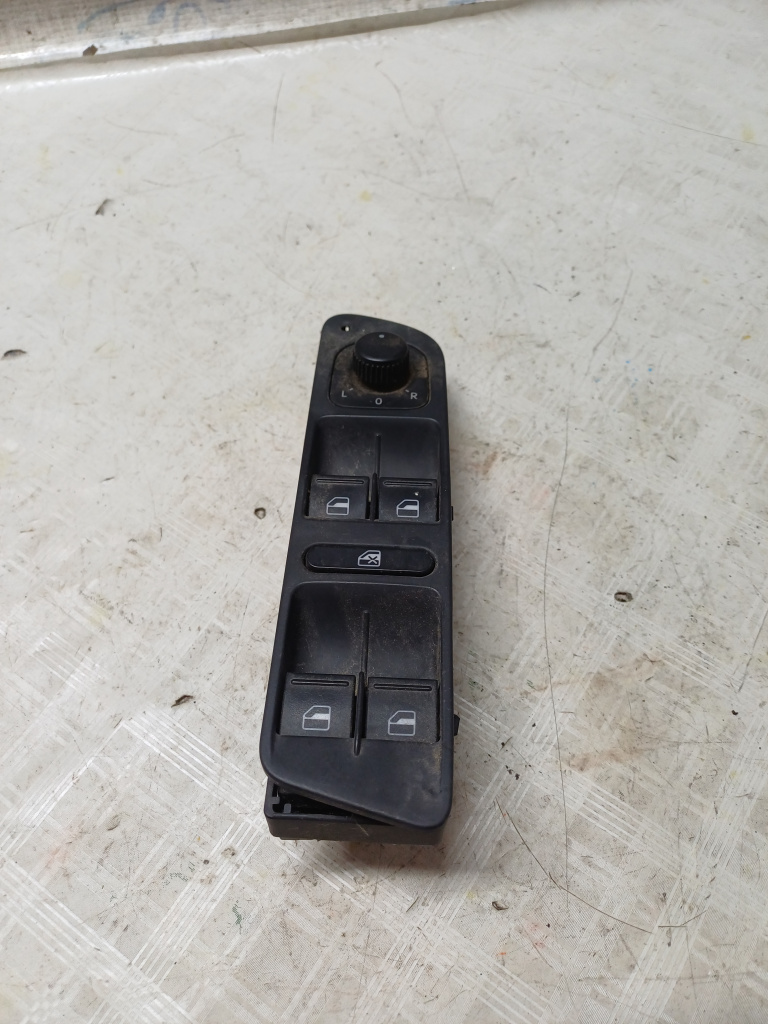 Butoane geamuri electrice Volkswagen Tiguan - Motorina 2014, 1K0959565H
