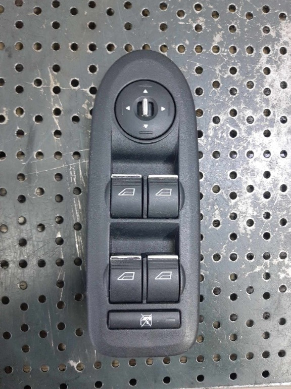 Butoane geamuri oglinzi ford kuga 1 8m5t14a132ac 3s003188100