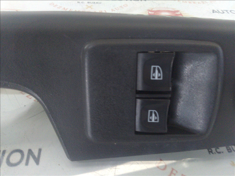 Butoane geamuri RENAULT TRAFIC 1.6DCI an fabr.2017