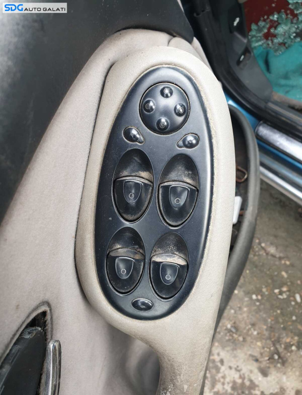 Butoane Geamuri si Oglinzi Electrice Butoane Geamuri si Oglinzi Electrice Land Rover 75 1999 - 2005 [C6701]
