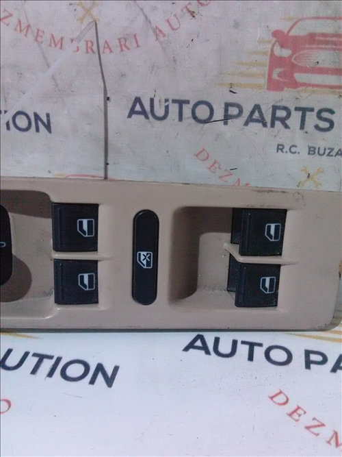 Butoane geamuri VOLKSWAGEN PASSAT B7 1.6 TDI an fabr. 2012