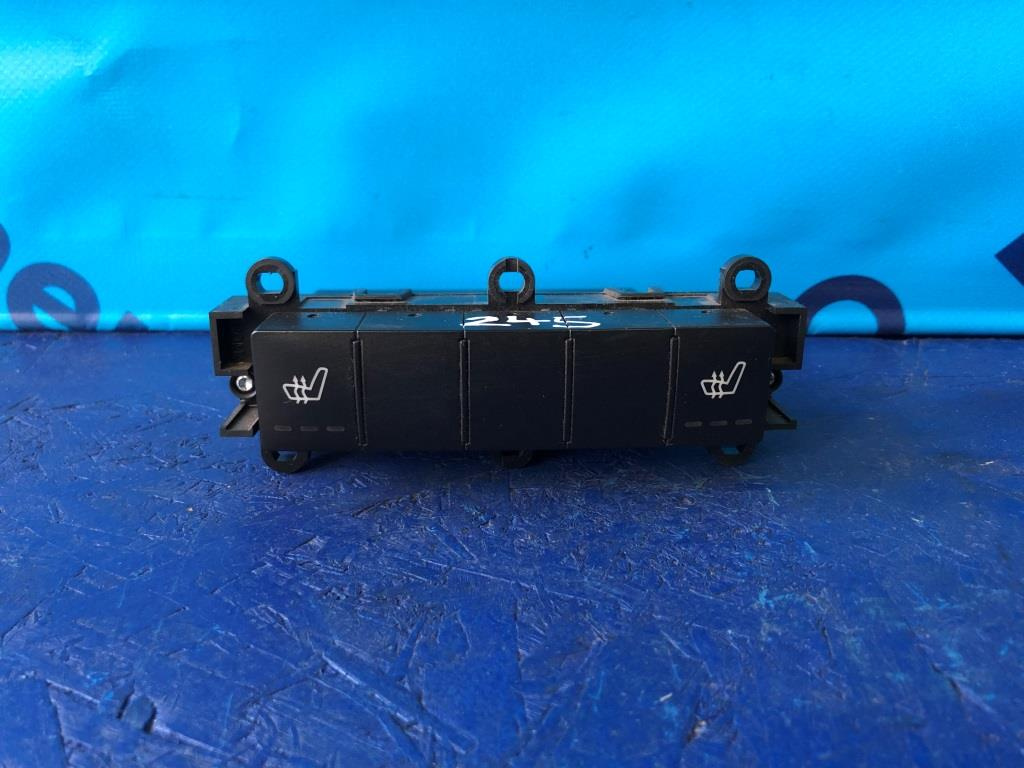Butoane incalzire scaune fata Mercedes A Class W169 2004-2010 COD 1698208510