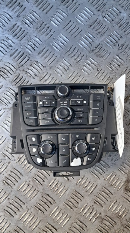 Butoane media Opel Astra J an 2011 cod 13346053