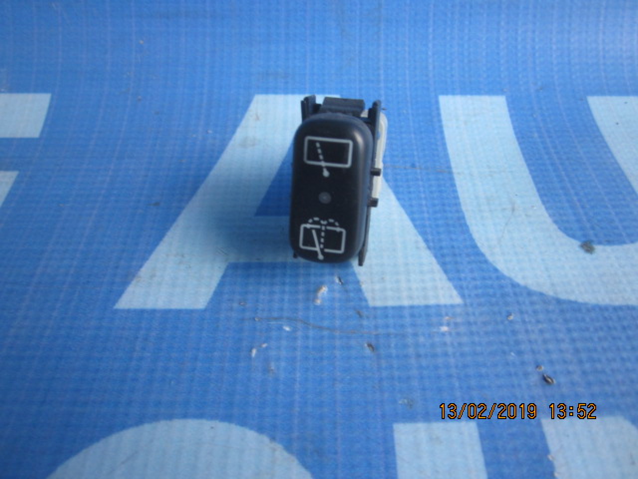 Butoane Mercedes M400 W163; 1638203410 (stergatoare)