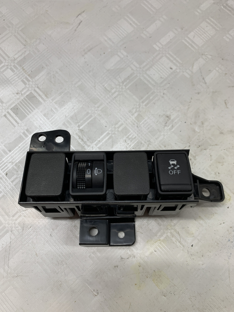 Butoane Nissan Qashqai 1.2 Benzina 2014, -