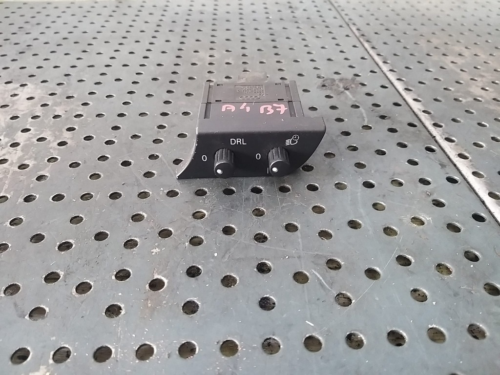 Butoane reglaj faruri audi a4 b7 8e 8e1919094d
