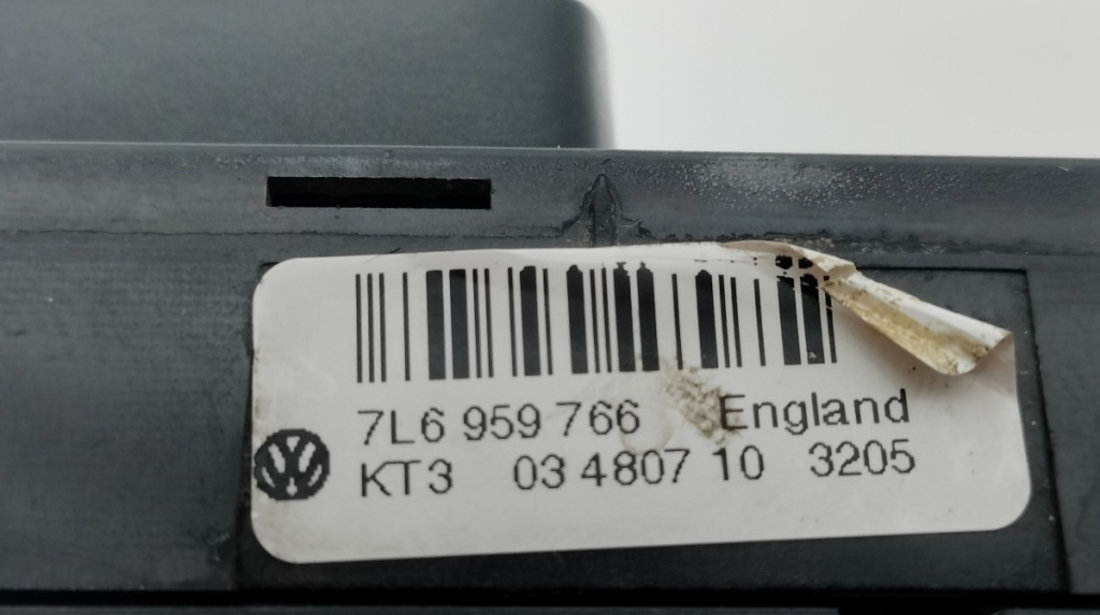 Butoane reglaj scaun dreapta fata VOLKSWAGEN TOUAREG (7LA, 7L6, 7L7) [ 2002 - 2013 ] OEM 7L6959766