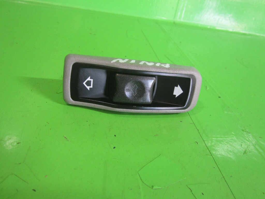 BUTON ACTIONARE TRAPA MITSUBISHI PAJERO PININ FAB. 1999 - 2007 ⭐⭐⭐⭐⭐