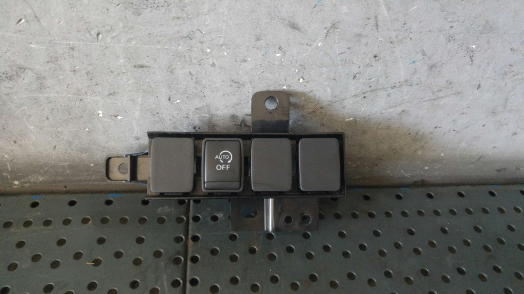 Buton activare start stop nissan qashqai 2 suv j11