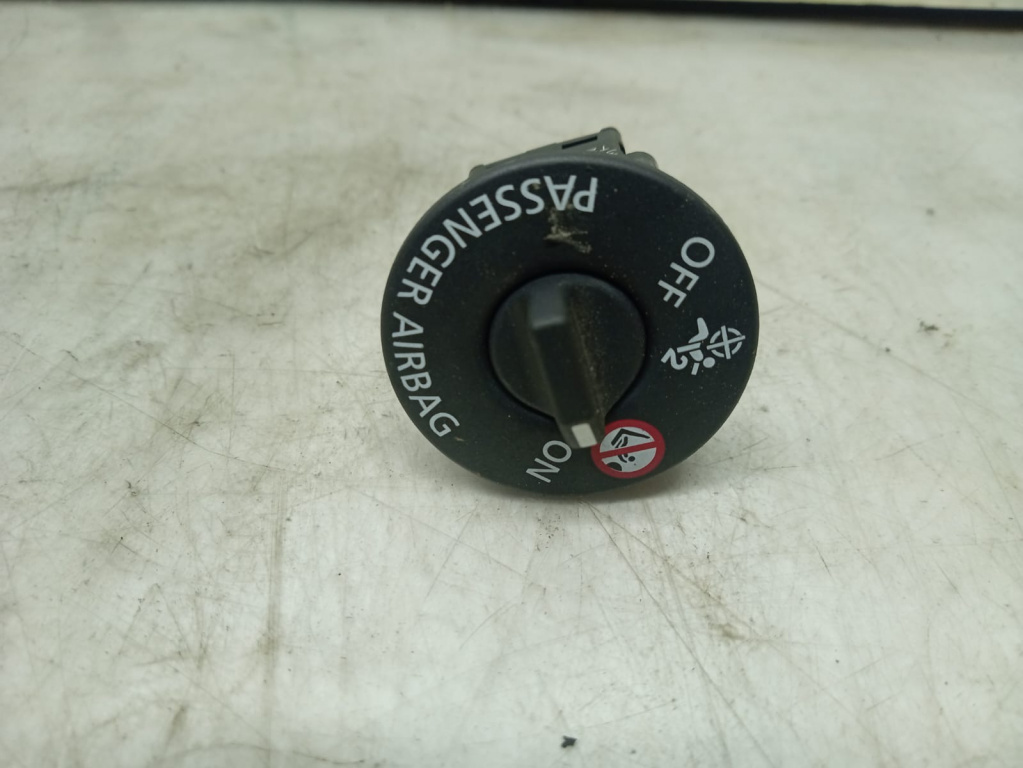 Buton airbag 681999278r Dacia Logan 3 [2020 - 2024] 1.0 tce H4D480