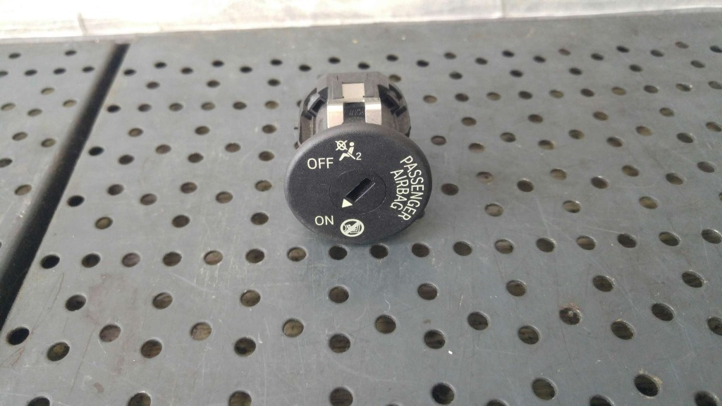Buton airbag bmw x3 f25 932650101