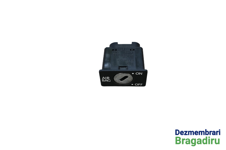 Buton airbag ON-OFF Cod: 1K0919237A 1K0919237A Volkswagen VW Golf 5 [2003 - 2009] Hatchback 3-usi 1.9 TDI 6DSG (105 hp) Cod motor: BKC, Cod cutie: HLH, Cod culoare: LA6Q