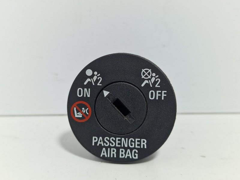 Buton airbag ON-OFF Opel Astra J 2009-2012 13577258