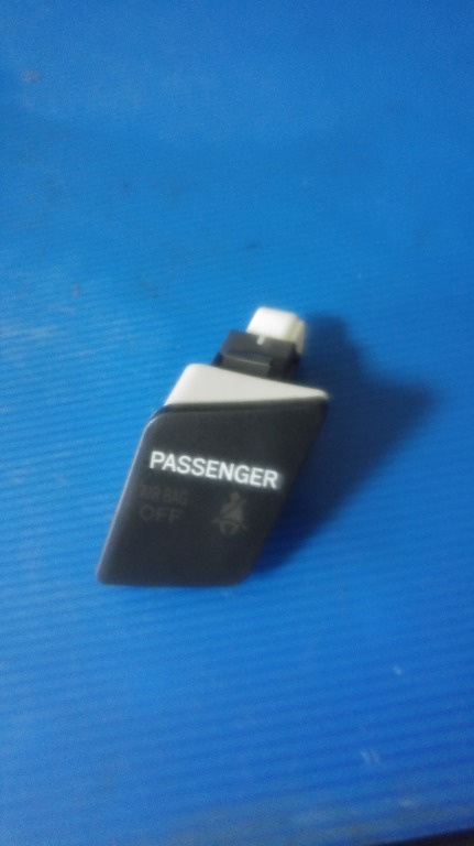 Buton airbag toyota yaris 83950-0d010
