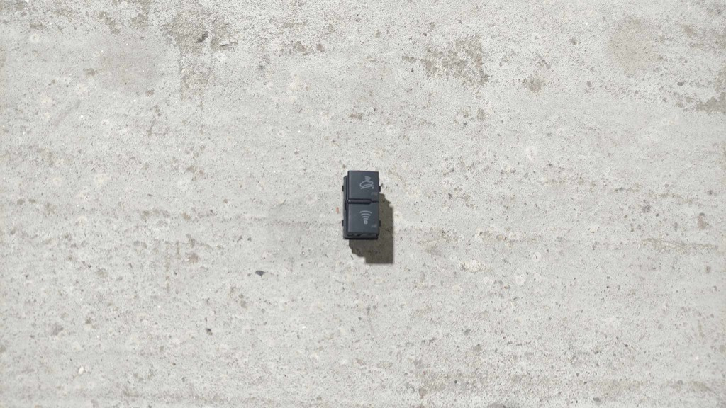 Buton alarma 8E2962109 Seat Exeo an fab. 2009 - 2013