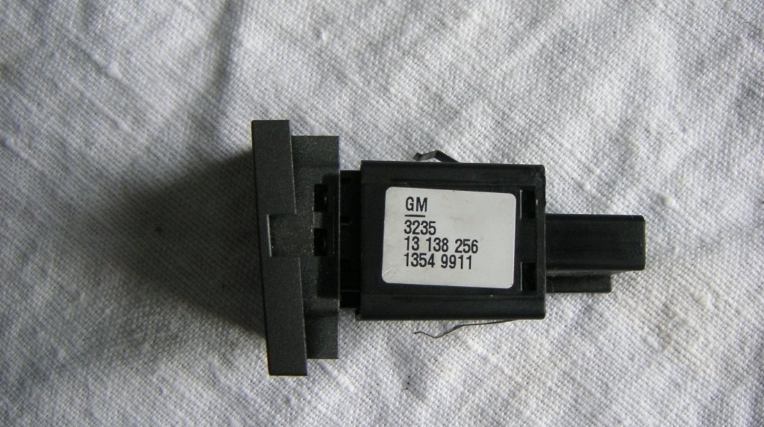 Buton alarma opel vectra c