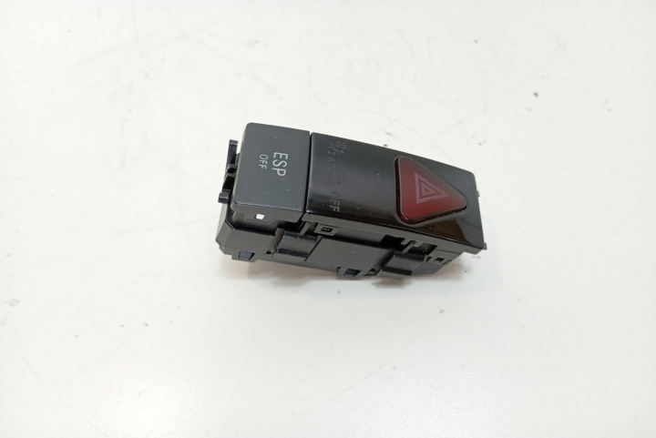 Buton avarie 2048707610 Mercedes-Benz C-