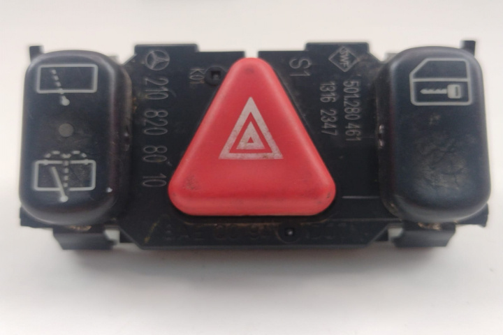Buton Avarie 2108208010 / 2108 208010 / 2108-208010 / 2108.208010 Mercedes-Benz C-Class W202/S202 [facelift] [1997 - 2001]