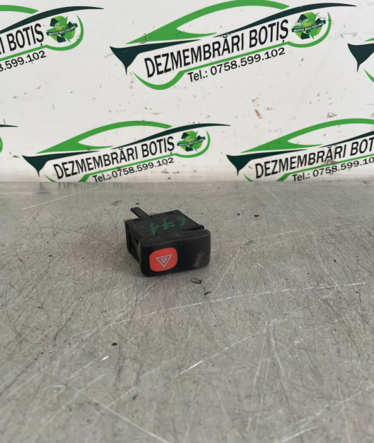 Buton avarie 6N1 953 235 Volkswagen VW Polo 3 6N [1994 - 2001] Variant wagon 1.6 MT (75 hp)