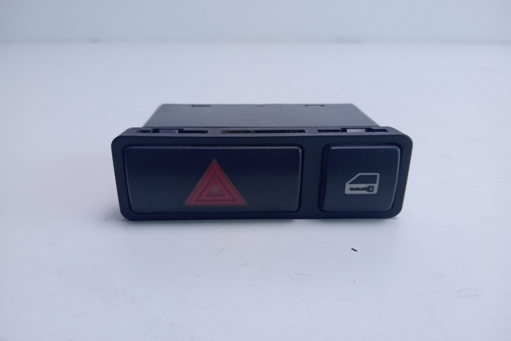 Buton avarie 8368920 BMW Seria 3 E46 [1997 - 2003]